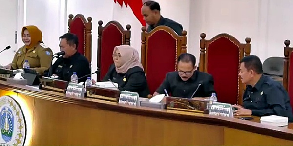 Rapat Paripurna P-APBD 2026 Ponorogo: Seluruh Fraksi Setujui Pansus, Pemkab Jawab Sorotan Anggaran