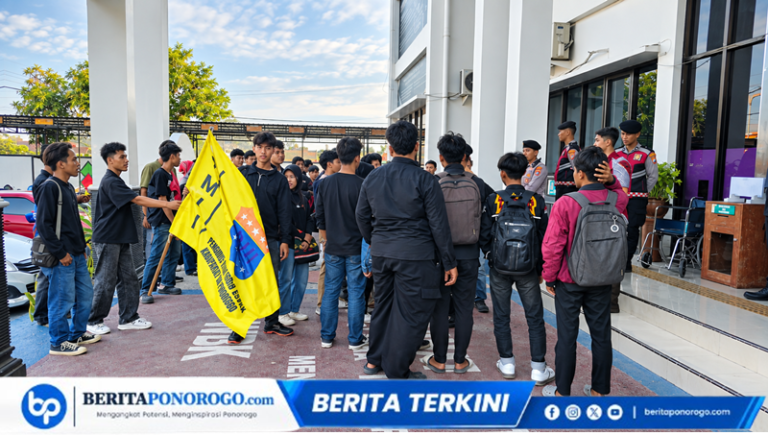 PMII Ponorogo Datangi Kejari, Desak Dugaan Korupsi Tunjangan Perumahan DPRD Diusut Tuntas